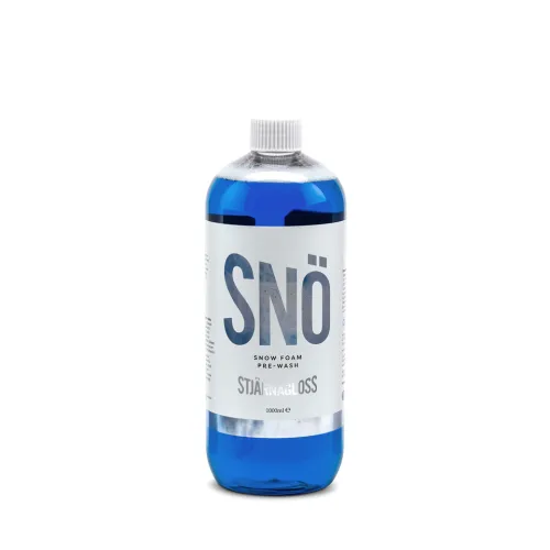 A blue liquid in a clear bottle labeled "SNÖ" and "Snow Foam Pre-Wash STJÄRNAGLOSS" with a silver cap, set against a plain white background.