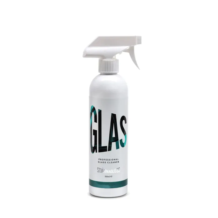White spray bottle labeled "GLAS" and "STJÄRNAGLOSS," containing professional glass cleaner, 500 ml. The bottle is set against a plain white background, emphasizing its design and branding.