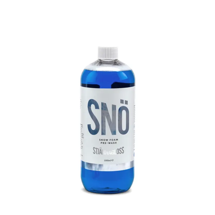 A blue-colored bottle with a white label reading "SNÖ Snow Foam Pre-Wash STJÄRNAGLOSS 1000ml e," filled with a blue liquid, placed against a plain white background.